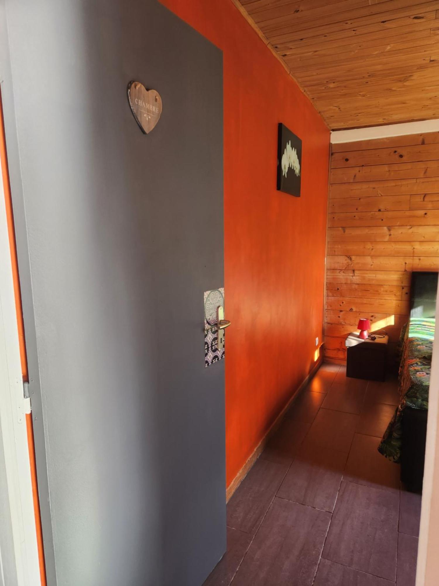 Villa R'Marine439 locations saisonnières à La Marine Chambre photo